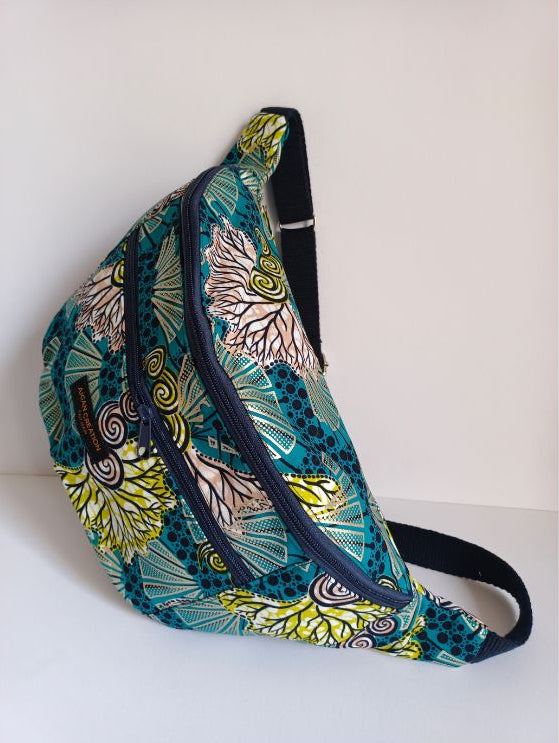 Sac banane en wax fait main à Paris